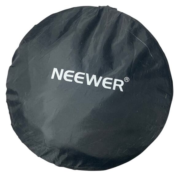 2 Neewer Pop Out Silver Black Fabric 60" by 40" Light Diffusers in Carrying Bag - Picture 1 of 3